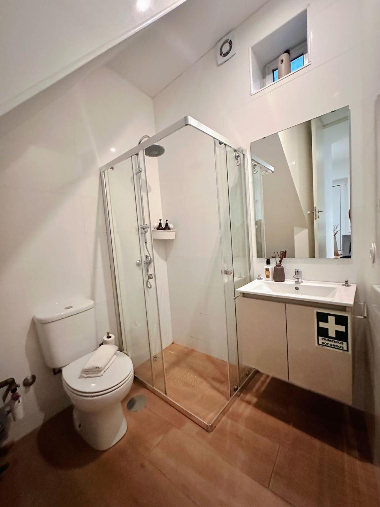Downtown A Whole House Duplex Designed For Remote Work And Near Metro Lapa Hotel Porto Bagian luar foto